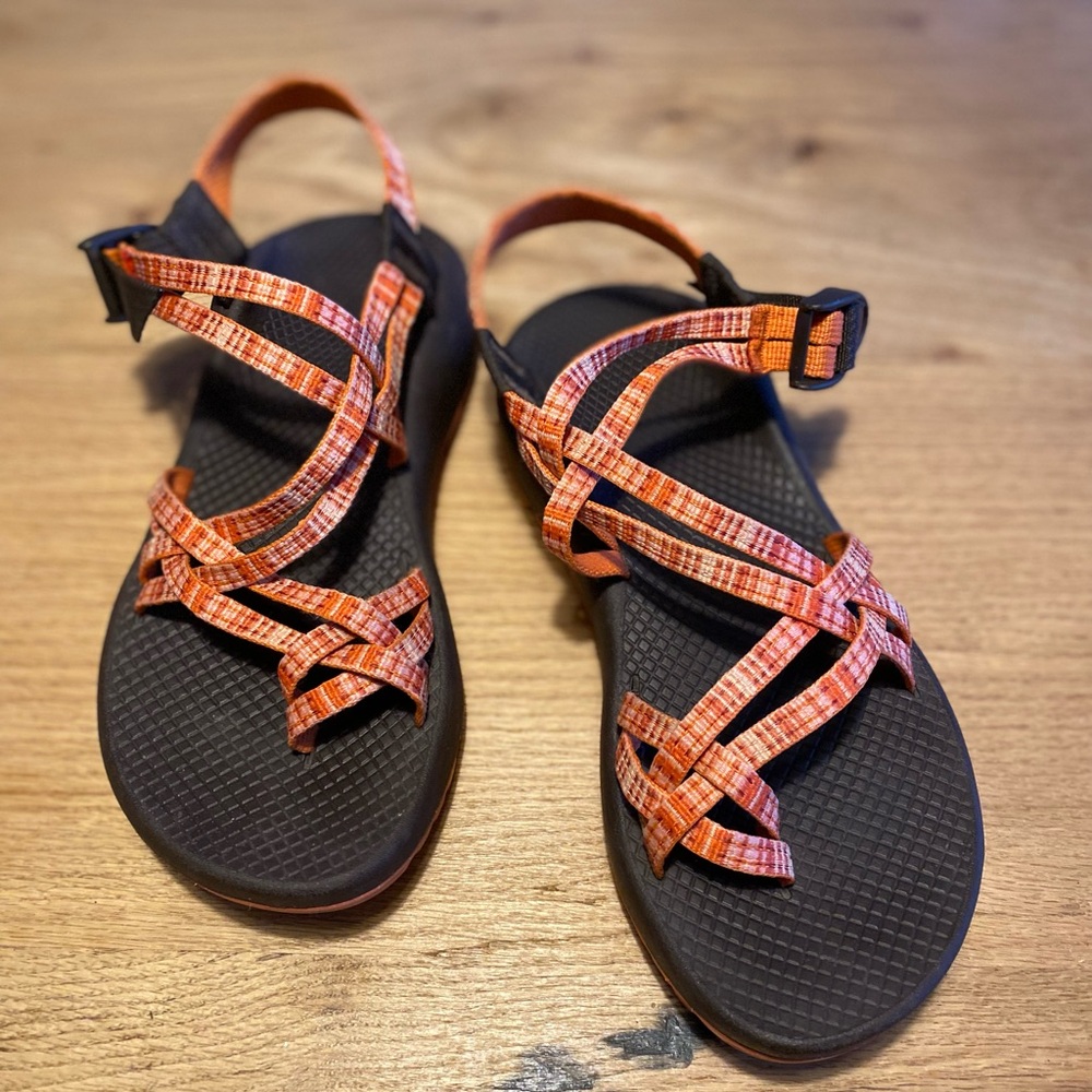 Chaco Outdoor Adventure Sandals  Orange Women’s 8 Preloved‎